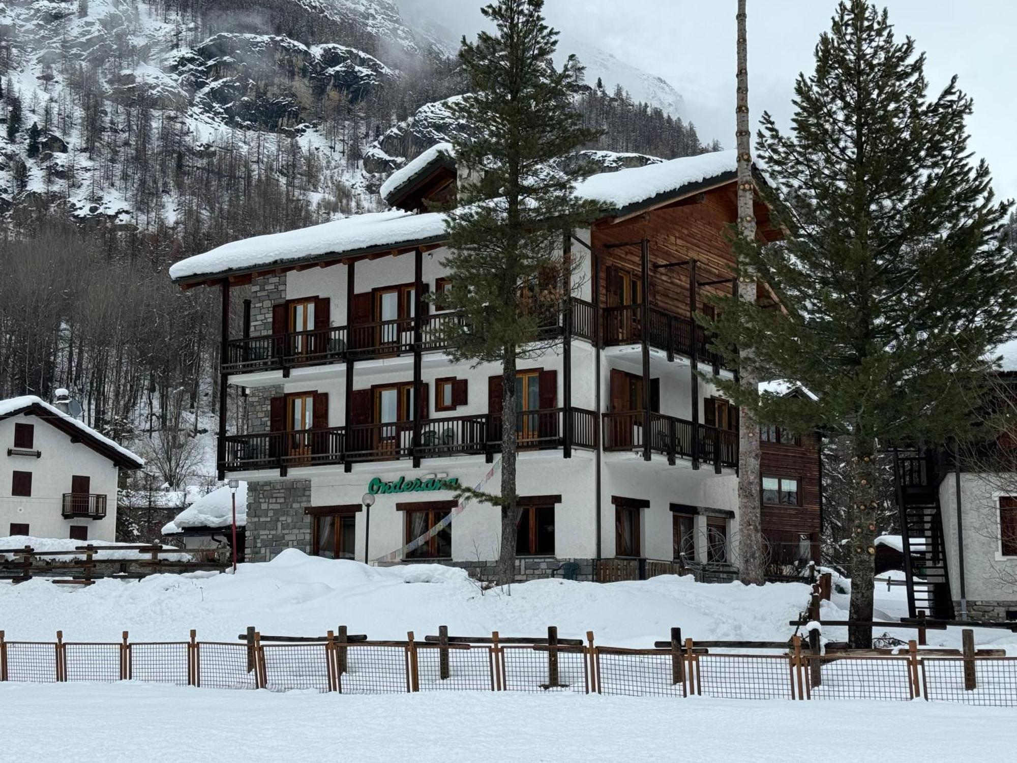 Hotel Ondezana Cogne Dış mekan fotoğraf